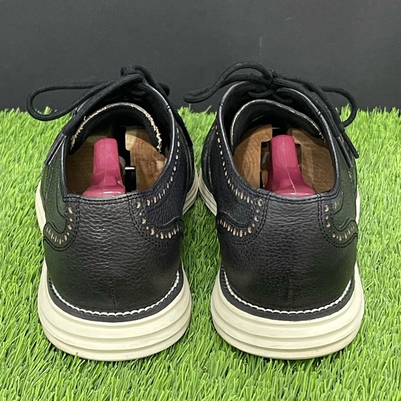 Cole Haan OriginalGrand Black Wingtips with tan dot detailing. Size 10. - Picture 5 of 12